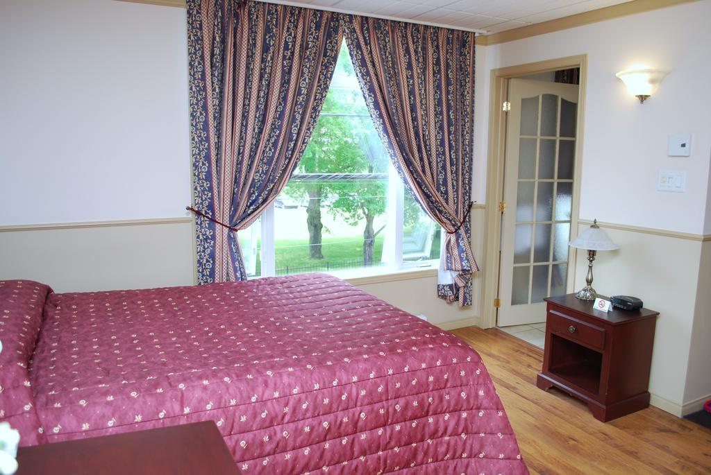 Auberge de l'Evêché Rimouski Esterno foto